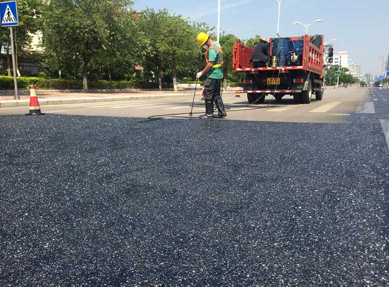 Asphalt Pavement Sealer